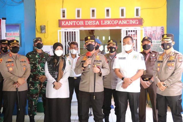 Kapolda Sulsel Tinjau Gerai Vaksinasi Presisi Desa Lekopancing, Tanralili Maros