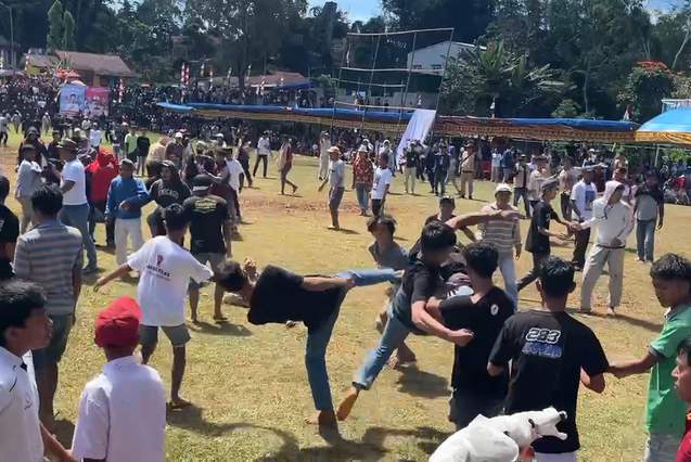 The Legend Of Pongtiku Sukses Digelar, Festival Sisemba' Diikuti Ribuan Warga